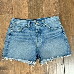 NWT Urban Outfitters BDG Cutoff Denim Boyfriend Low Rise Shorts Button Fly 26